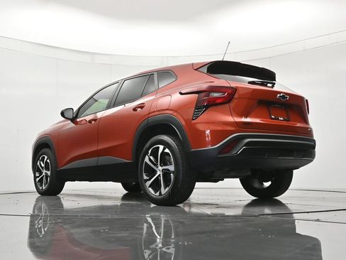 Certified 2024 Chevrolet Trax RS w/ Driver Confidence Package FWD image 42