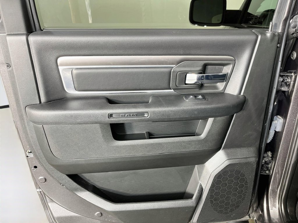 Used 2022 RAM 1500 Warlock AWD/4WD image 23