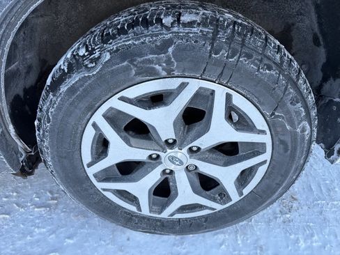 Used 2024 Subaru Forester Premium image 7