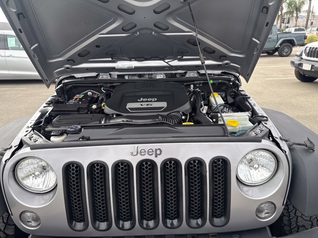 Used 2018 Jeep Wrangler Unlimited Sport S AWD/4WD image 13