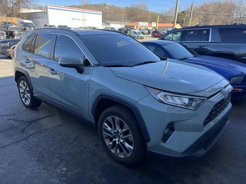 Used 2020 Toyota RAV4 XLE Premium image 1
