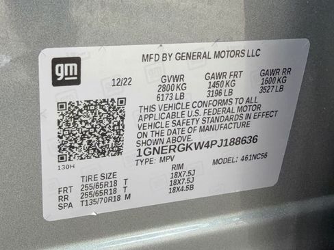 Used 2023 Chevrolet Traverse LT FWD image 32