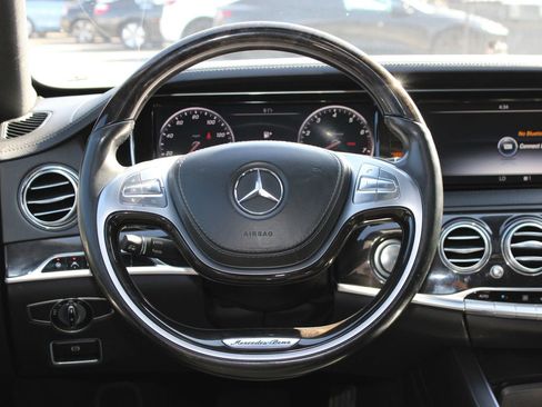 Used 2016 Mercedes-Benz S 550 Sedan image 20