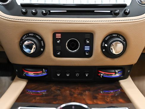 Used 2017 Rolls-Royce Ghost image 29