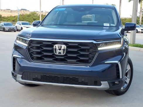 Used 2025 Honda Pilot EX-L image 2