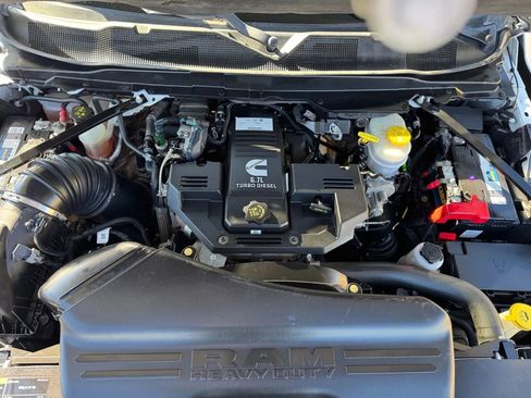 Used 2021 RAM 3500 Laramie w/ Night Edition image 23