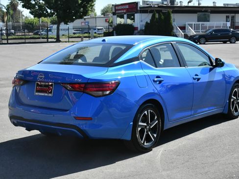 Used 2024 Nissan Sentra SV FWD image 8