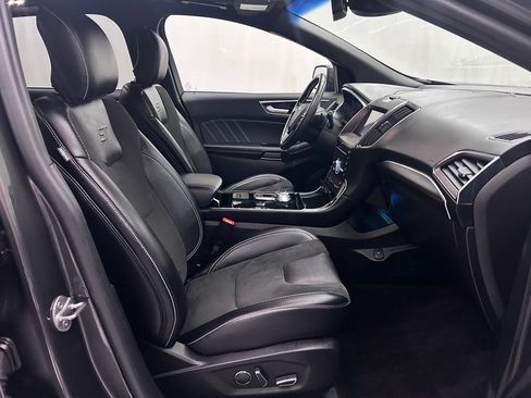 Used 2019 Ford Edge ST w/ Cold Weather Package AWD/4WD image 17