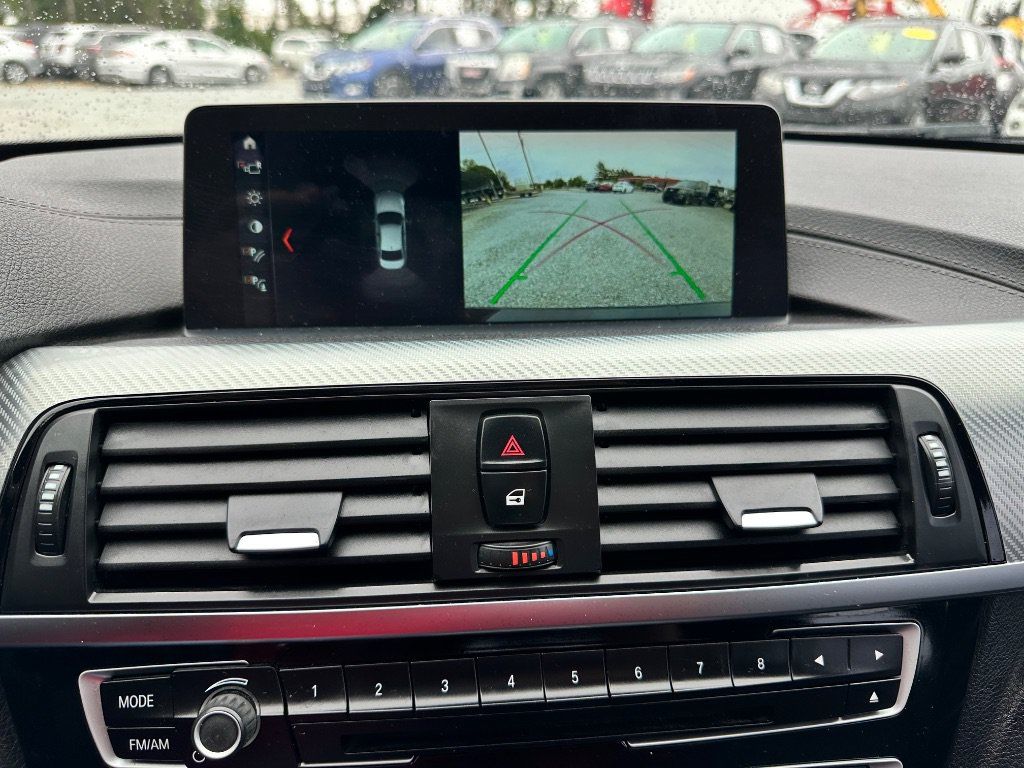 Used 2018 BMW 330e w/ Premium Package RWD image 10
