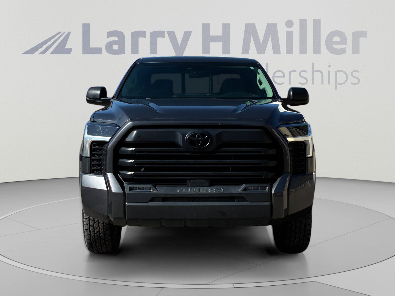 Used 2022 Toyota Tundra SR5 w/ SR5 Premium Package RWD image 8