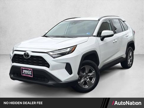 Used 2024 Toyota RAV4 XLE AWD/4WD image 1