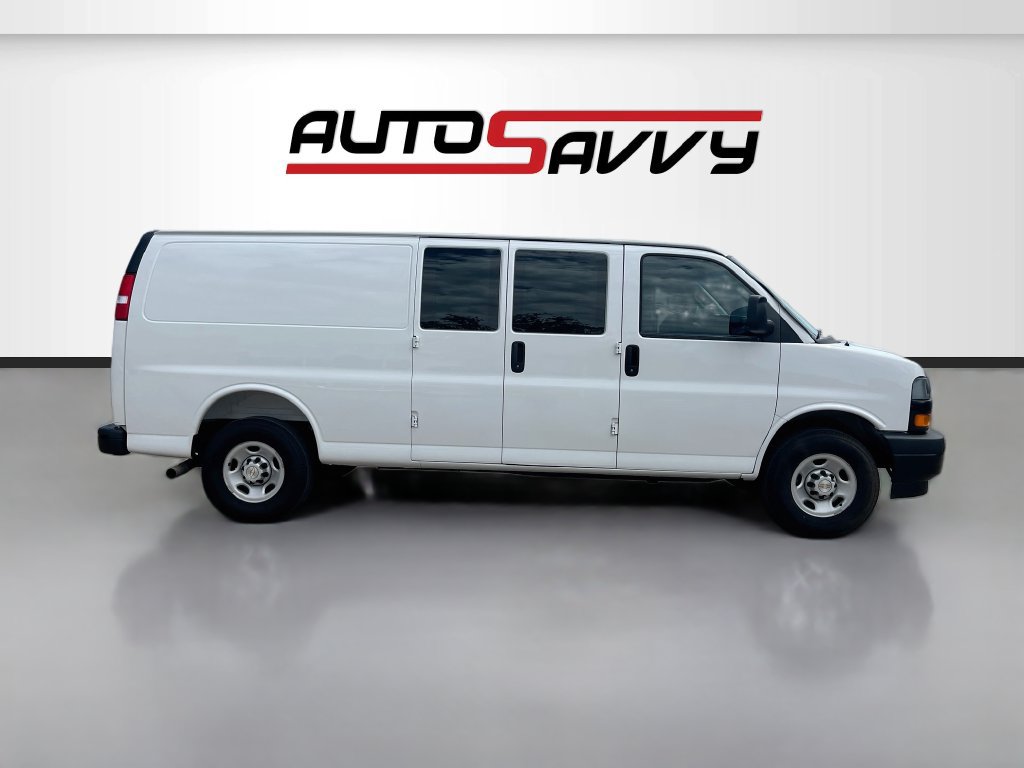 Used 2025 Chevrolet Express 3500 Extended w/ Driver Convenience Package RWD image 8