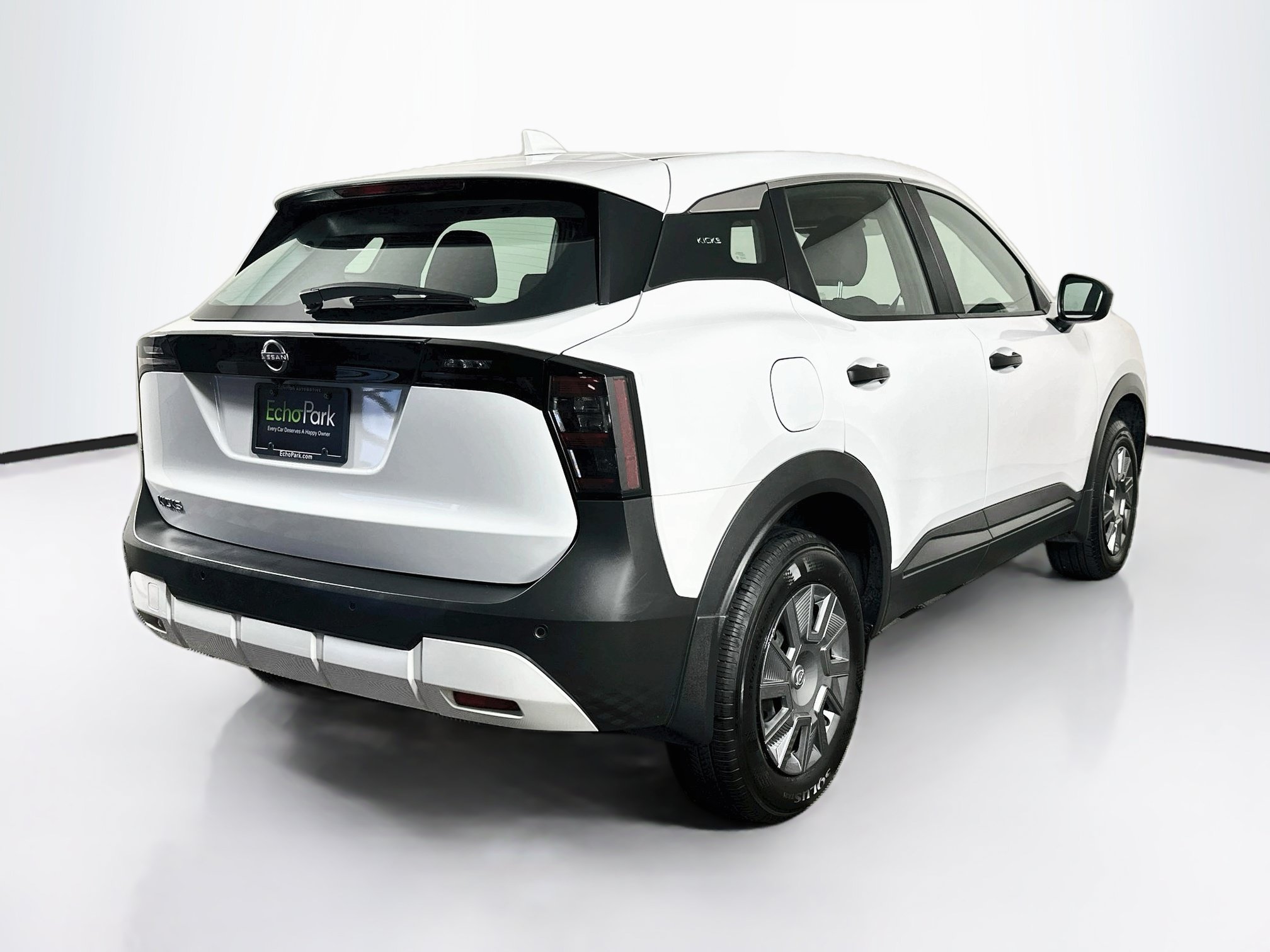 Used 2025 Nissan Kicks S FWD image 9