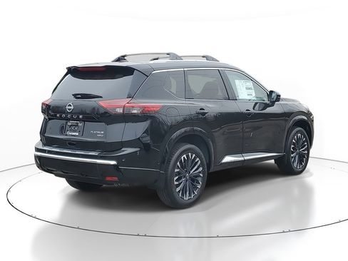 New 2026 Nissan Rogue Platinum image 4