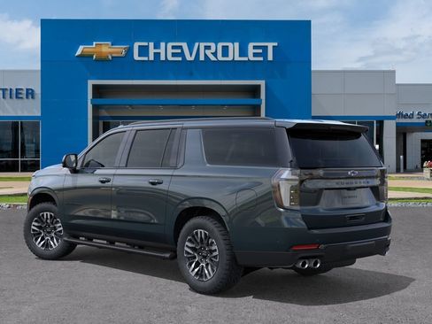 New 2026 Chevrolet Suburban Z71 w/ Comfort Package AWD/4WD image 3