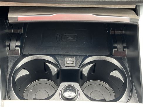 Used 2025 BMW i4 xDrive40i image 7