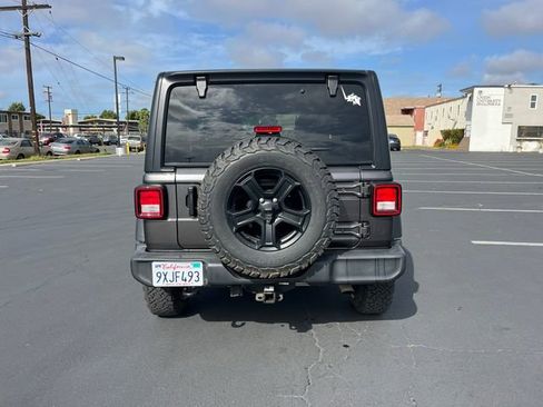 Used 2022 Jeep Wrangler Unlimited Sport image 5