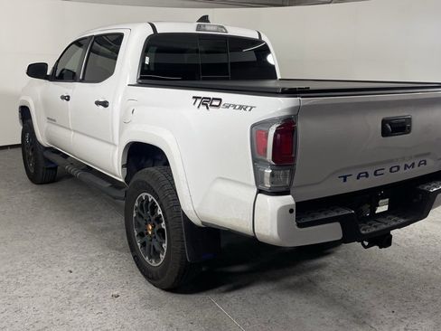Used 2020 Toyota Tacoma TRD Sport w/ Technology Package image 5