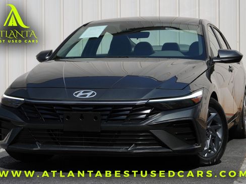 Used 2024 Hyundai Elantra Blue FWD image 1