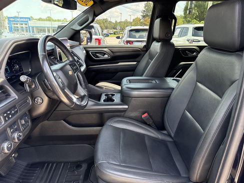 Used 2022 Chevrolet Tahoe LT w/ LT Signature Package RWD image 11