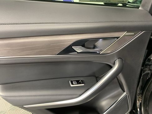 Used 2022 Jaguar F-PACE S image 32