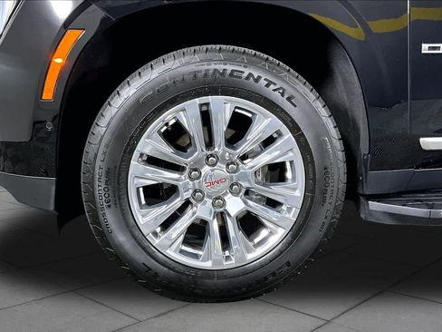 Used 2025 GMC Yukon Denali AWD/4WD image 11