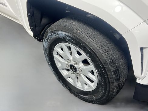 Used 2024 Toyota Tacoma SR5 w/ SR5 Upgrade Package image 13