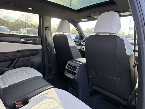 New 2026 Volkswagen Atlas Cross Sport SEL Premium R-Line AWD/4WD image 17