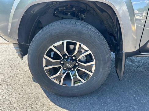 Certified 2023 Toyota Tacoma TRD Sport AWD/4WD image 28