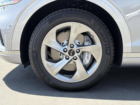 New 2026 Genesis GV70 2.5T Advanced AWD/4WD image 15