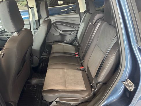 Used 2018 Ford Escape SE w/ Ford Safe & Smart Package AWD/4WD image 12