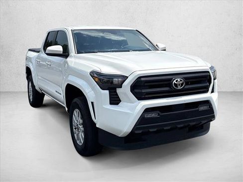Certified 2026 Toyota Tacoma SR5 AWD/4WD image 3