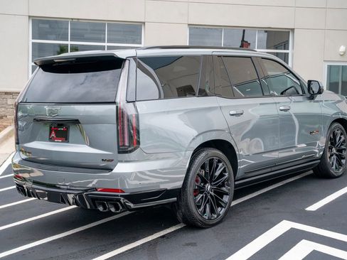 Used 2025 Cadillac Escalade V w/ LPO, ONYX Package AWD/4WD image 12