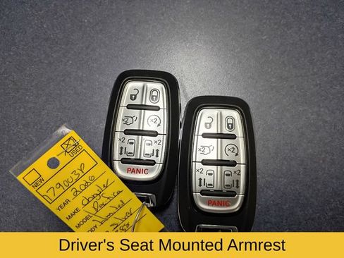 Used 2026 Chrysler Pacifica Limited FWD image 27