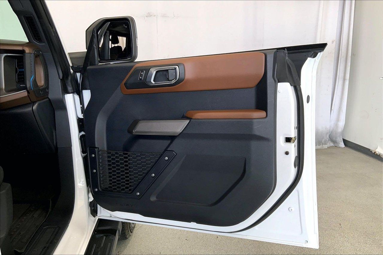 Used 2023 Ford Bronco Outer Banks AWD/4WD image 26