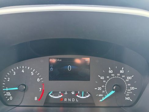 Used 2022 Ford Escape SE w/ SE Sport Appearance Package image 10