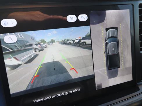 Used 2025 Ford F150 Lariat w/ Equipment Group 501A Mid image 4