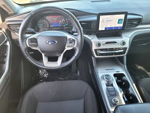 Certified 2022 Ford Explorer XLT AWD/4WD image 11