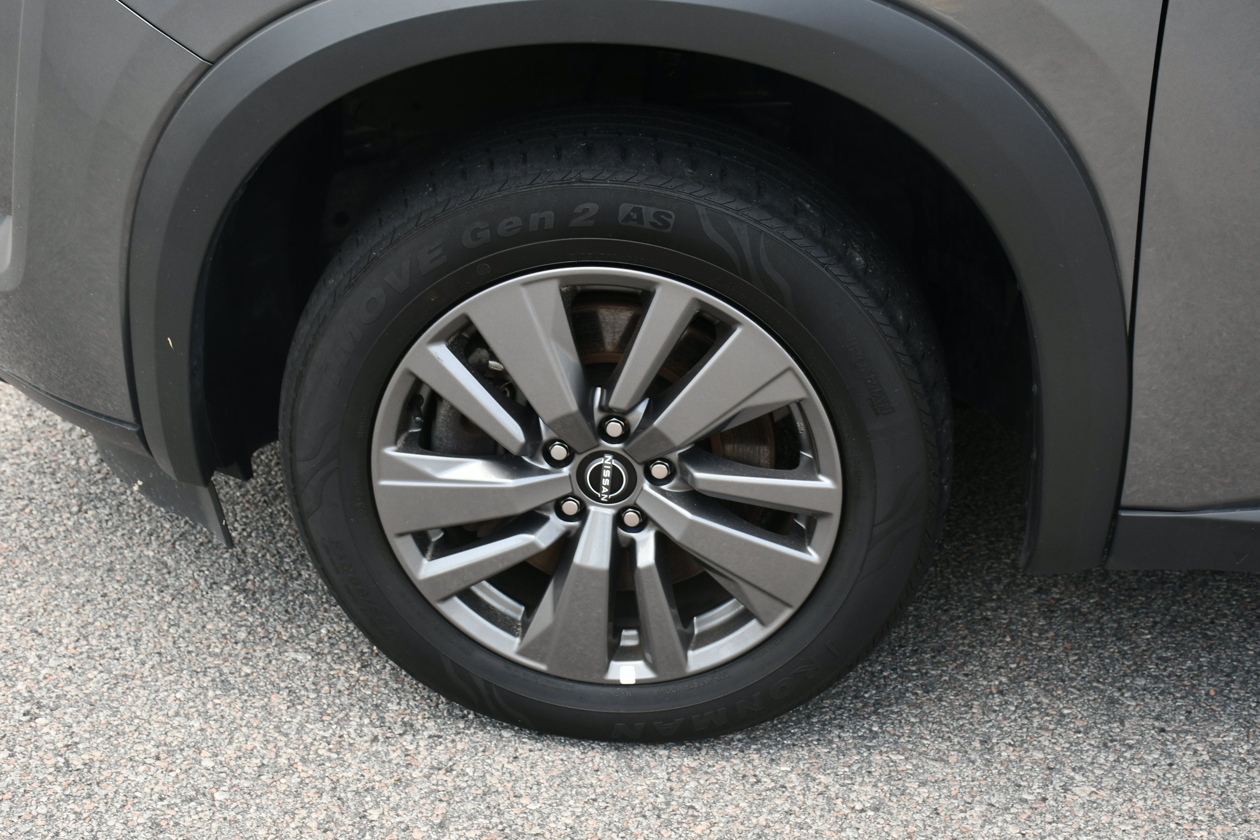 Used 2024 Nissan Pathfinder SV FWD image 21