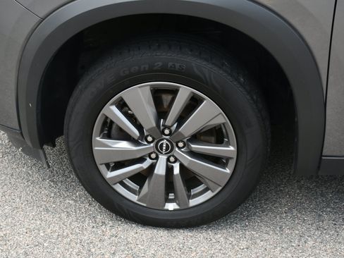 Used 2024 Nissan Pathfinder SV FWD image 21