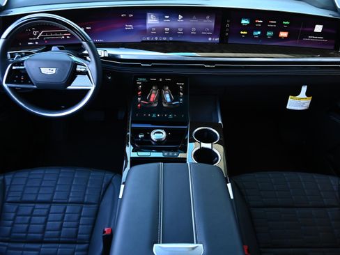 Used 2025 Cadillac Escalade Sport Platinum image 13