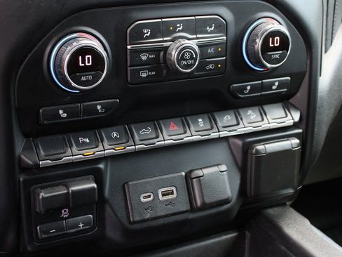 Used 2020 Chevrolet Silverado 1500 LT Trail Boss image 29