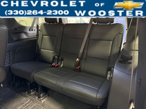 Used 2023 Chevrolet Suburban LT w/ LT Signature Package image 32