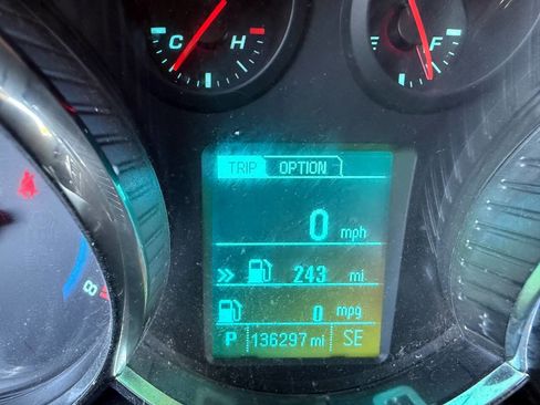 Used 2015 Chevrolet Cruze LT image 11