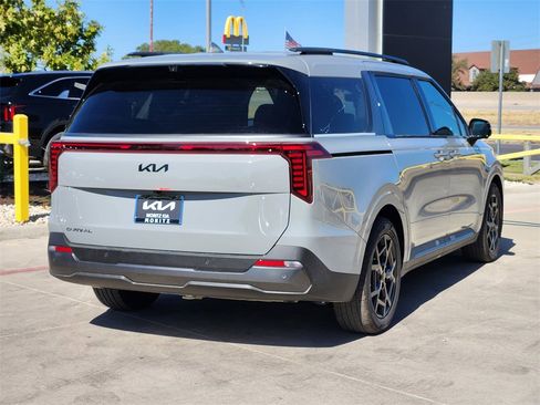 New 2026 Kia Carnival SX Prestige image 4