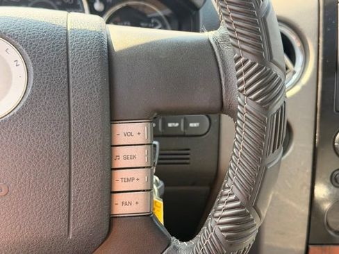 Used 2006 Lincoln Mark LT 4x4 image 30