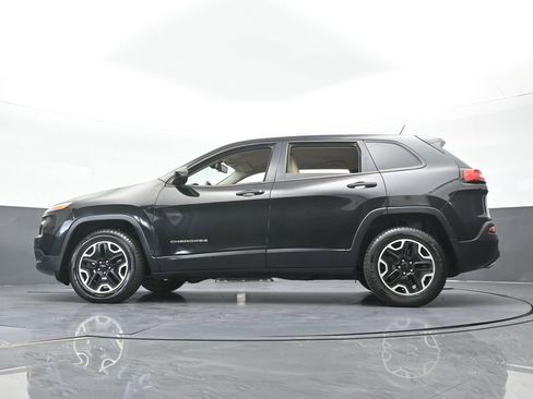 Used 2016 Jeep Cherokee Sport AWD/4WD image 51