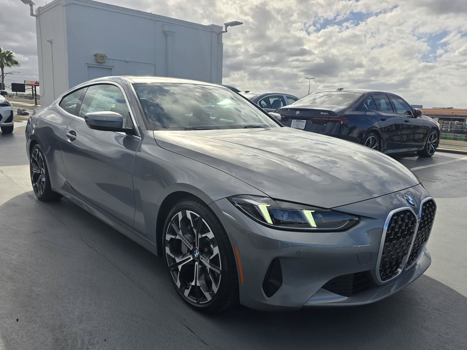 New 2026 BMW 430i Coupe w/ Parking Assistance Package RWD image 8