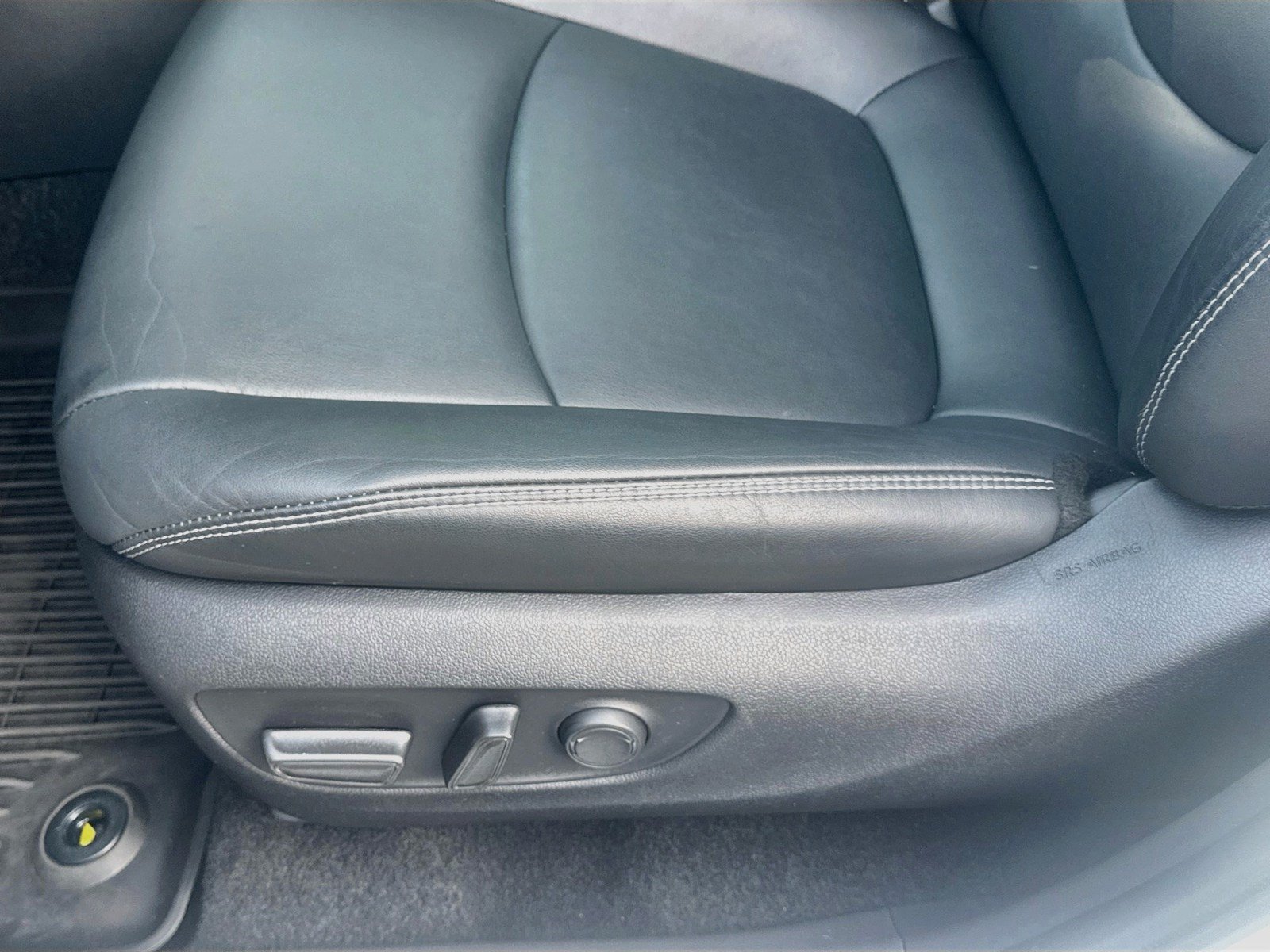 Used 2024 Toyota RAV4 XLE Premium FWD image 19