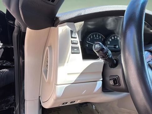 Used 2006 Cadillac XLR V RWD image 22